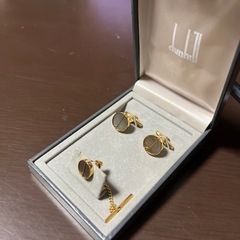 ダンヒルのカフスセットの画像