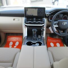 トヨタ　ランドクルーザー　ＺＸ★1年保証★ロードサービス付　ＷＡＬＤコンプリート（ＦＲエアロ／フロントグリル／オーバーフェンダー／ルーフスポイラー／リアゲートスポイラー／バグガード／左右４本出しマフラー／２４インチＡＷ／）メーカーナビ　寒冷地仕様　クールＢＯＸの画像