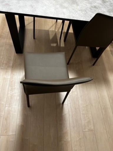 【大塚家具】【美品】ダイニングテーブルと椅子4脚