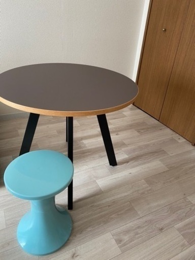 【新品同様】カフェテーブル　ラウンド85cm