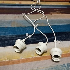 ikea 天井照明　hemma トリプルの画像