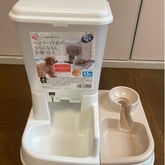 【未使用】値下げ : ペット用自動給餌器 給水 アイリスオーヤマ...