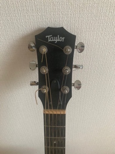 お譲り先決定しました　taylor  アコースティックギター　ケース付き