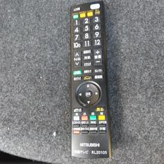 引き取り者決定しました　　　テレビ台&テレビ32インチの画像