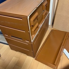 収納家具やお風呂の棚
