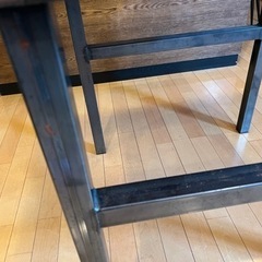 アイアンウッド　ダイニングテーブルの画像