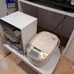 無料食器棚の画像