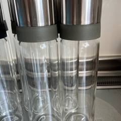 iwaki 調味料入れ　８本セットの画像