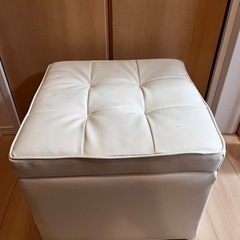 収納付きスツール