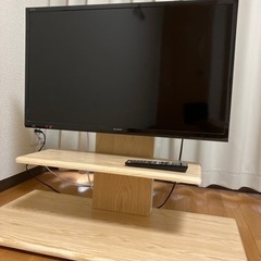 32型　液晶テレビ　SHARP  2015年製　テレビボード