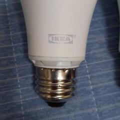LED 電球　二個セット　E26口金　電球色　アイリスオーヤマ　IKEAの画像