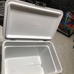 コールマン　クーラーボックス　ステンレス　シルバーの画像