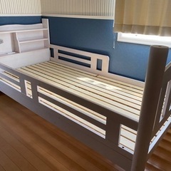 シングルベッド　白