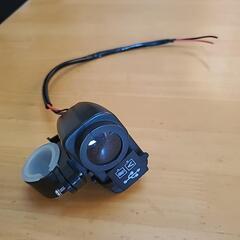 バイク等にUSB電源 温度計 アンペア