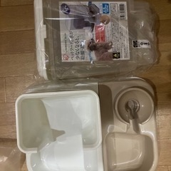 アイリスオーヤマ　ペット用自動給餌器　イヌ　ネコ　給水器　完全未使用品