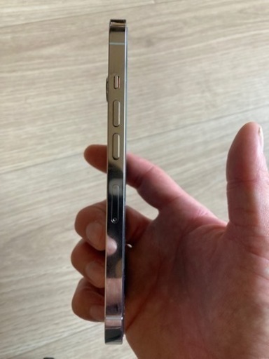 美品！！［iPhone13Pro  256GB SIMフリー シルバー］