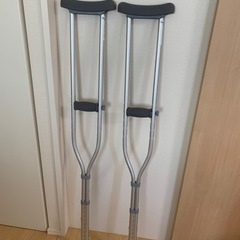 【軽量】松葉杖　137〜198cm用　アズワン　ナビス　の画像