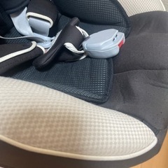 エールべべ　チャイルドシートの画像