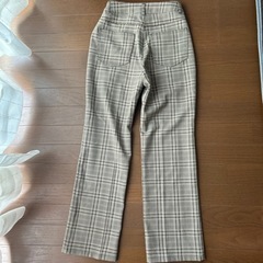 ［値下げ］GU チェック柄パンツの画像