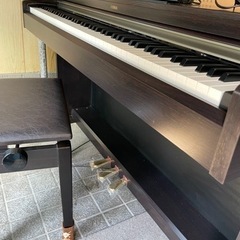 美品：ヤマハYAMAHA YDP-162R電子ピアノ　　動作確認済み高低自在椅子、付き ニューダークローズウッド調 の画像