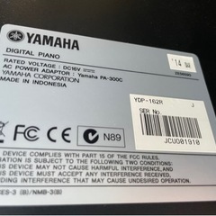美品：ヤマハYAMAHA YDP-162R電子ピアノ　　動作確認済み高低自在椅子、付き ニューダークローズウッド調 の画像