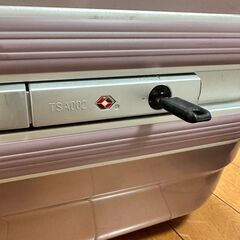 スーツケースの画像