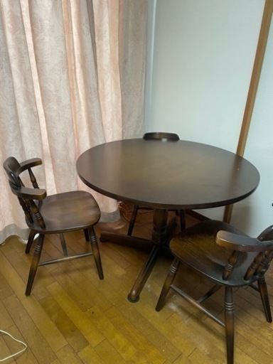 円卓　ダイニングテーブル　椅子3脚