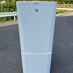 ?‍♀️☘️大阪市内配達設置無料?‍♀️三菱冷蔵庫　１４６L?保証有り