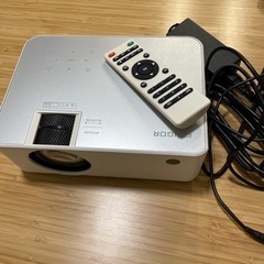プロジェクター