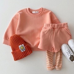 ★キッズ ベビー 長そで上下、ニコちゃんニット帽 3点セット(靴は含まれません)の画像