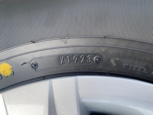 ハイエース　タイヤホイールセット4本　新車外し