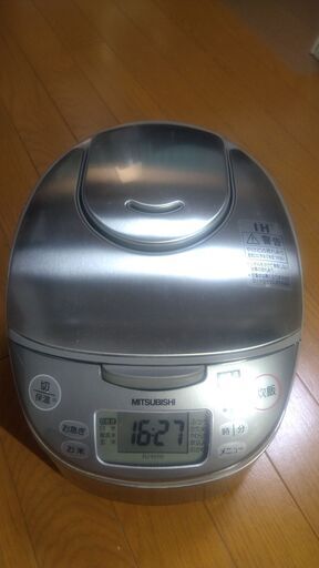 MITSUBISHI IHジャー炊飯器　5.5合炊き　2011年製 NJ-KH10-S