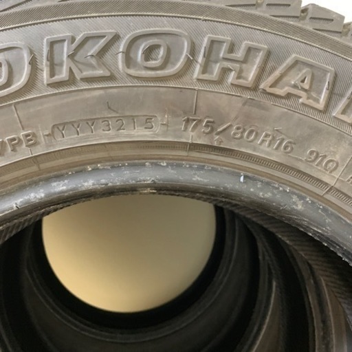 スタッドレスタイヤ　175/80R16 ジムニーなどに