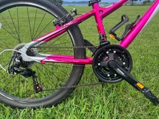子ども用自転車　HARO FLIGHTLINE24インチ