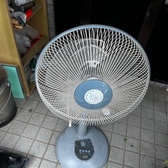 扇風機。使用感めちゃくちゃ有ります。