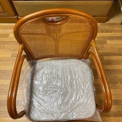 【新品・未使用】回転式・座椅子　ジョイフル本田にて購入の画像