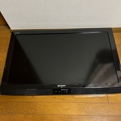 SHARPのAQUOS32型テレビ