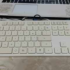 ASUS ノートパソコンの画像