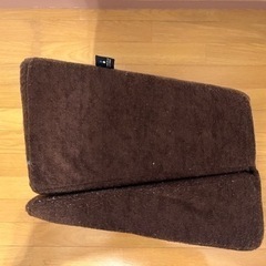 【値下】セミファーラー位　クッションの画像