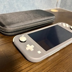 Nintendo switch lite スイッチライト　グレー　ケース付きの画像