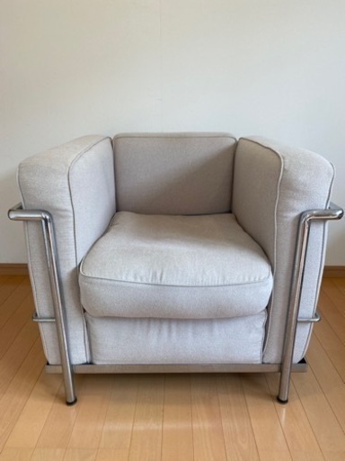 ル・コルビジェ (Le Corbusier)　LC2（１P）レザーフォーム社 イタリア製　 リプロダクト家具 　デザイナーズ家具