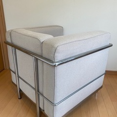 ル・コルビジェ (Le Corbusier)　LC2（１P）レザーフォーム社 イタリア製　 リプロダクト家具 　デザイナーズ家具の画像