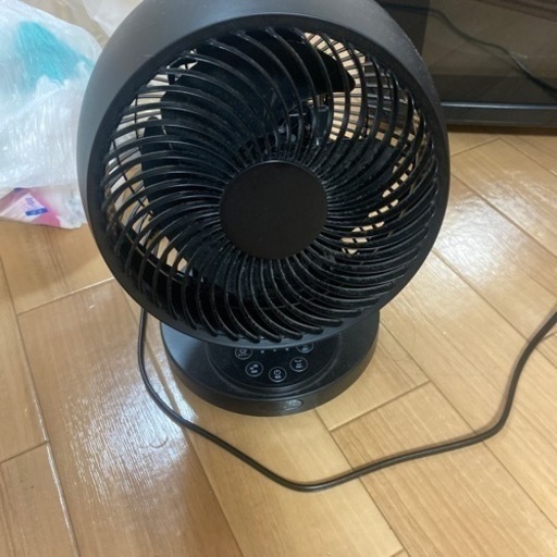 サーキュレーター　黒