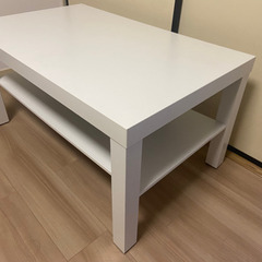 IKEAのコーヒーテーブル/白の画像