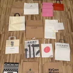 ダイソーのタグ付きギフトバック　蔦屋書店ギフトバック GODIV...