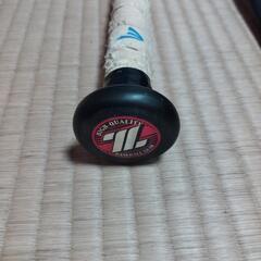 ZETT金属バット。LIGHT WING。560g。軟式用。の画像