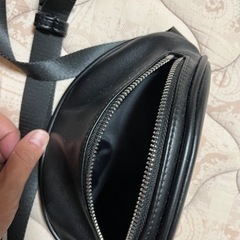 GU レザーバッグ。の画像