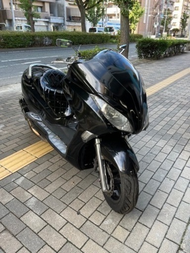 【HONDA フォルツァ】MF10 新品エナメルシート　カスタム　スピーカー付き