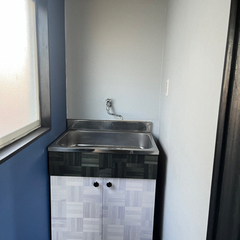 広い屋上にある部屋！1K 足立区皿沼　エアコン付き　風呂無し − 東京都