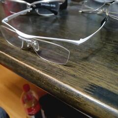 白度付きメガネの画像